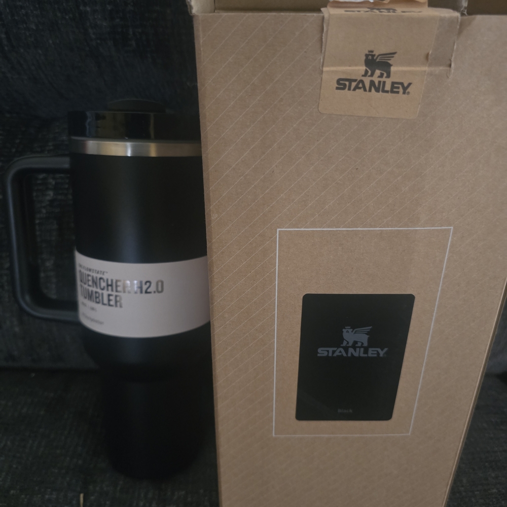 Stanley Black Quencher H2.0 Tumbler